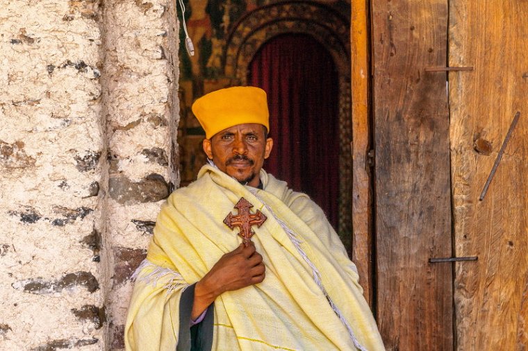165 Gondar, priester.jpg